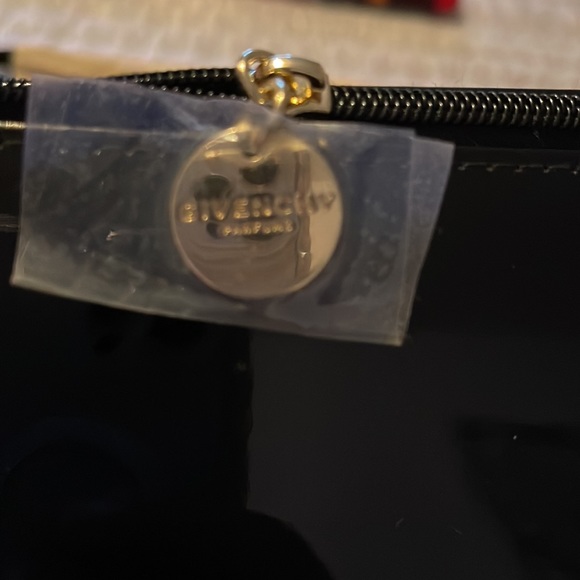 Givenchy Preloved cosmetics pouch Patton leather excellent condition satin inter - Picture 8 of 12